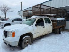 2007 GMC Sierra 3500HD Crew Cab Deck Truck, 392,949 km showing, VIN #: 1GDJK33K57F510599