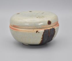 A CHINESE CELADON STONEWARE BOX AND COVER YUAN DYNASTY, 13TH/14TH CENTURY