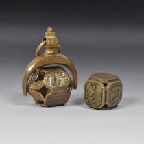 A GILT-METAL 'SPINNER' SEAL CIRCA 1870