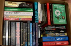 A large collection of thriller/murder mystery books