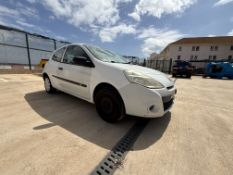 43RN82 RENAULT CLIO EX UK MOD GOSAD CONTRACT