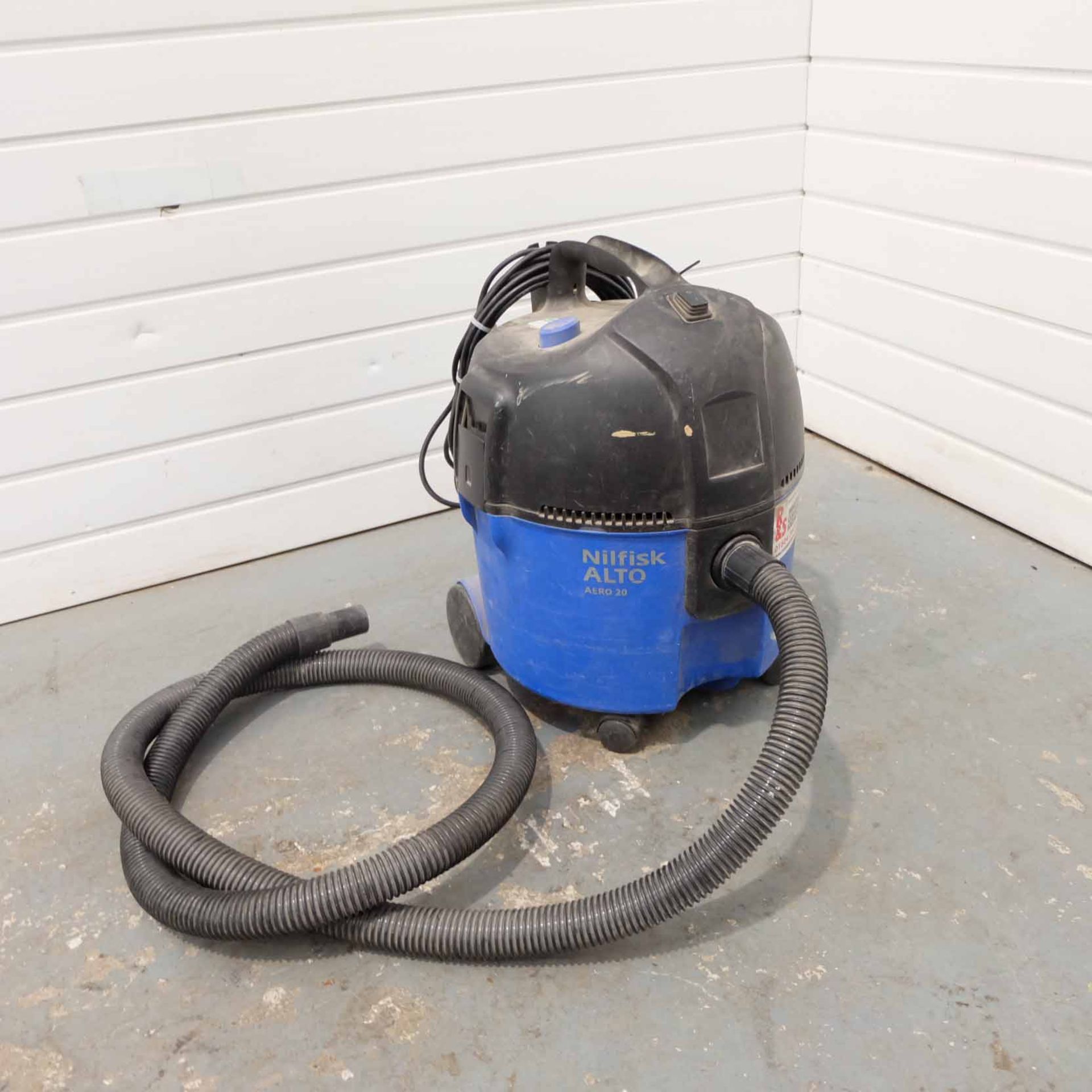 Nil Fisk Alto Aero 20 Wet & Dry Vacuum Cleaner. Single Phase. 1200 Watt.