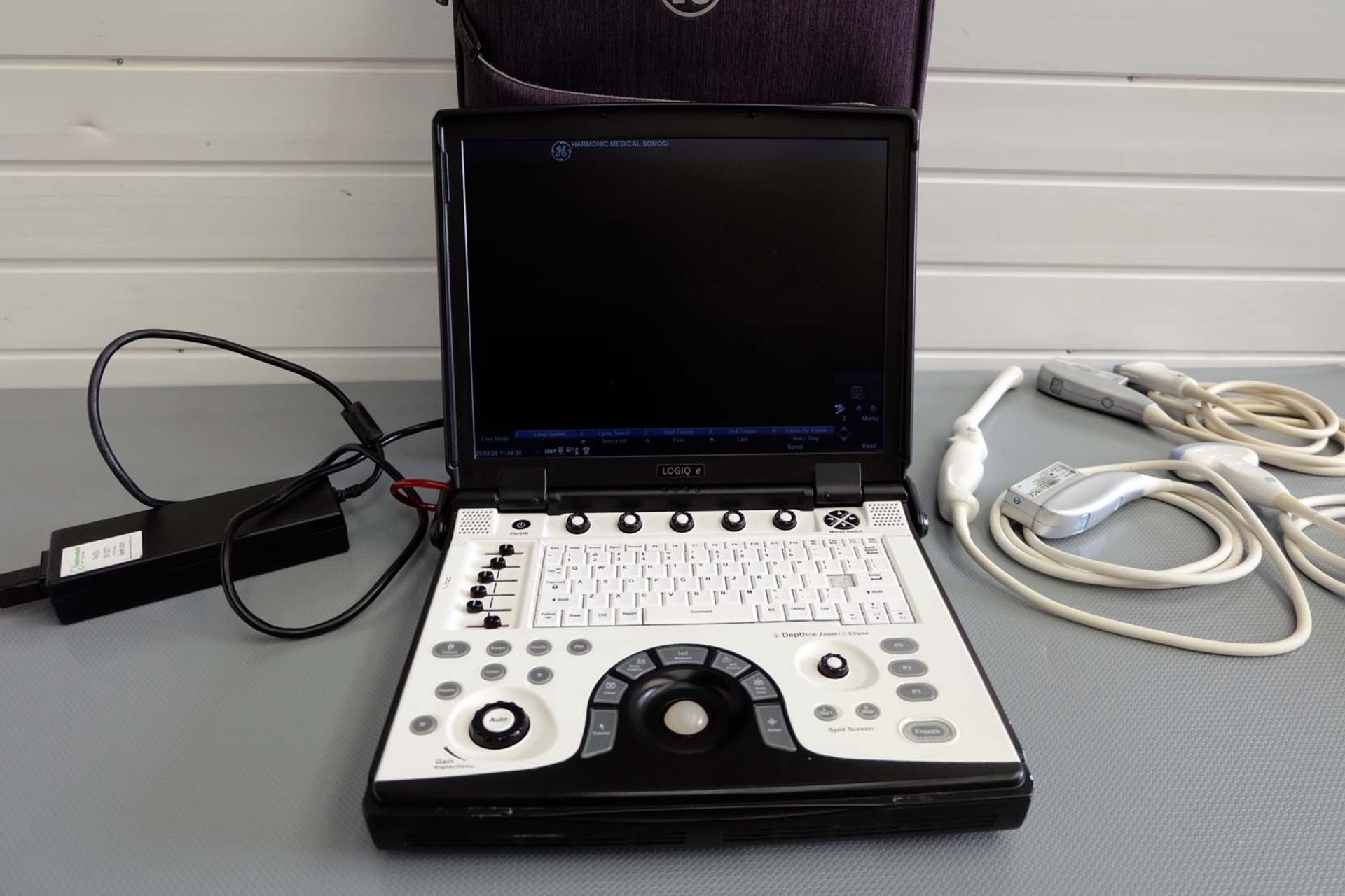GE Healthcare LOGIQ e R7 Laptop Ultrasound System. Year 2017. Software Version R9.1.X. With Travel - Image 4 of 13