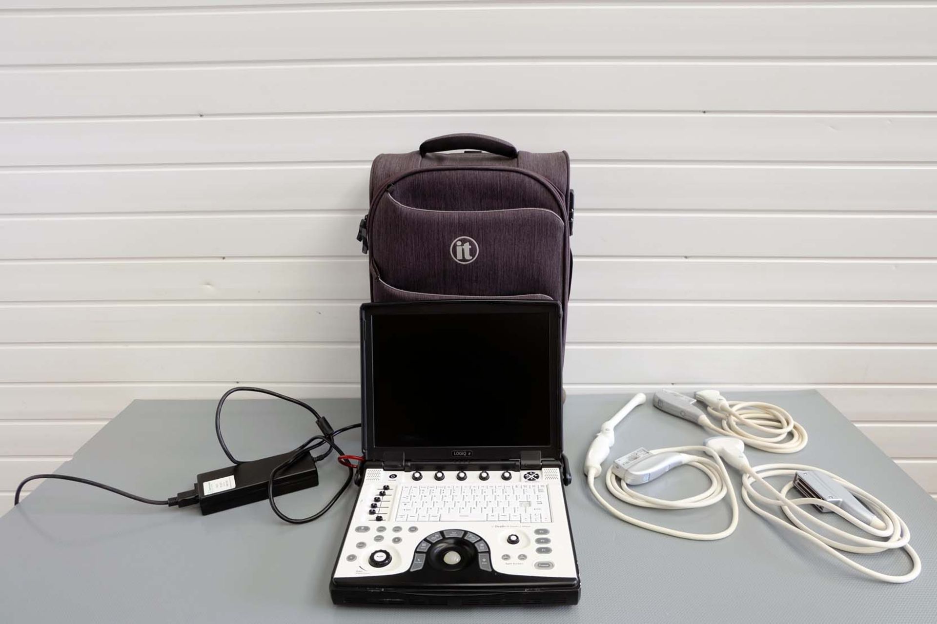 GE Healthcare LOGIQ e R7 Laptop Ultrasound System. Year 2017. Software Version R9.1.X. With Travel - Image 3 of 13