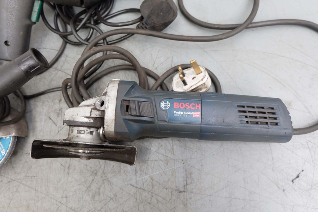 3 x 240 Volt Power Tools. Bosch & Metabo Hand Grinders and Skil Pistol Drill.  - Image 2 of 7