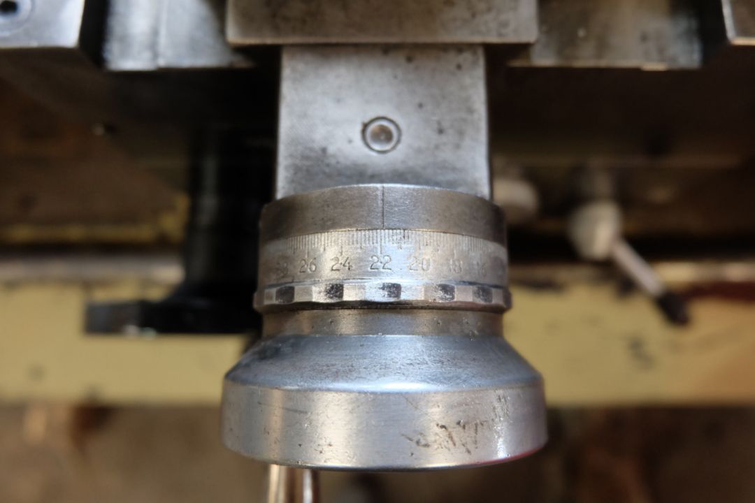 Harrison M250 Centre Lathe. Distance Between Centres 750mm. Swing Over Bed 280mm. Spindle Speeds 40  - Image 7 of 9