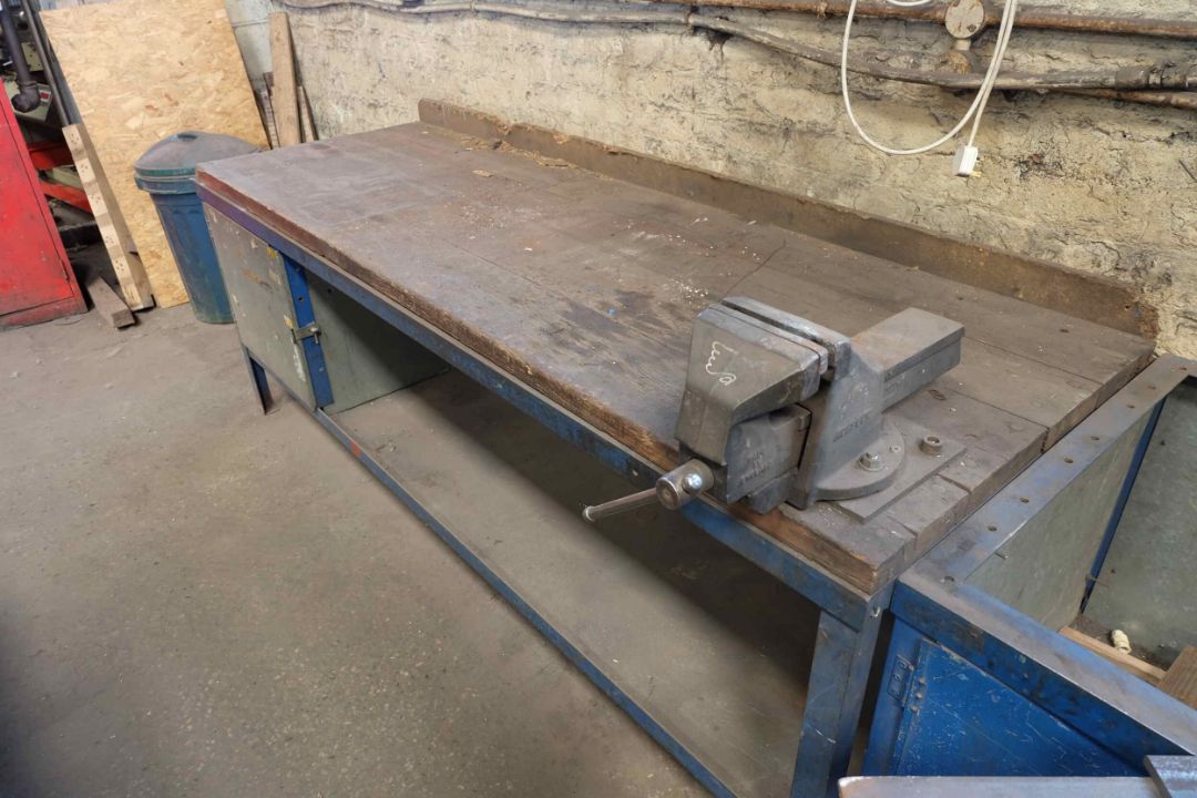 Steel Workbench With Timber Top & Roebuck No6 Bench Vice. Size 7'6" x 30". - Image 2 of 4