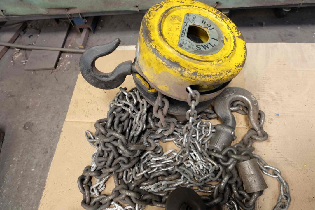 2 x Block & Tackle Chain Hoists. Verlinde 1 Ton x 12ft Lift and Felco 10CWT. - Image 3 of 4