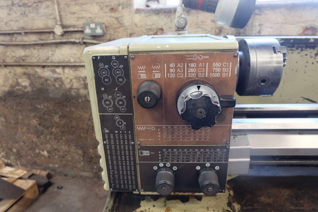 Harrison M250 Centre Lathe. Distance Between Centres 750mm. Swing Over Bed 280mm. Spindle Speeds 40  - Image 2 of 9