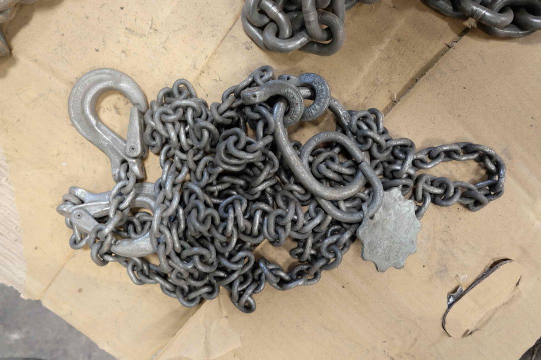 5 x Sets of Lifting Chains. 2 x Sets of Adjustable 4 Leg, 1 x Set of 2 Leg and 2 x Single Leg. - Image 6 of 7