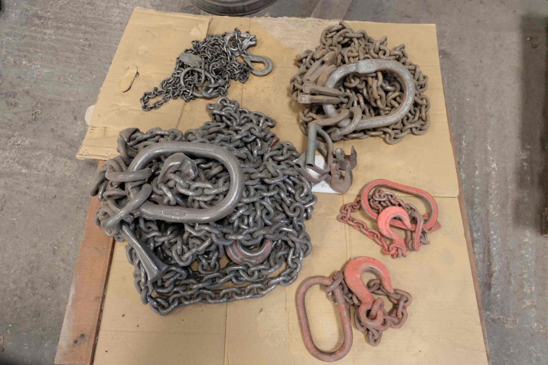 5 x Sets of Lifting Chains. 2 x Sets of Adjustable 4 Leg, 1 x Set of 2 Leg and 2 x Single Leg. - Image 1 of 7