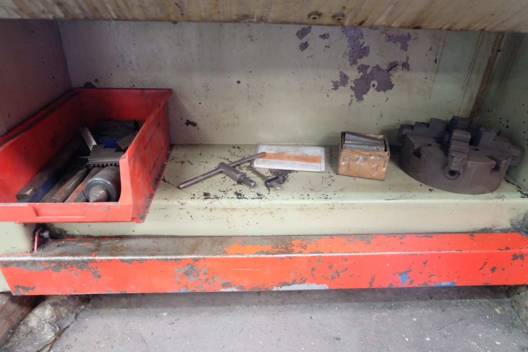 Harrison M250 Centre Lathe. Distance Between Centres 750mm. Swing Over Bed 280mm. Spindle Speeds 40  - Image 9 of 9