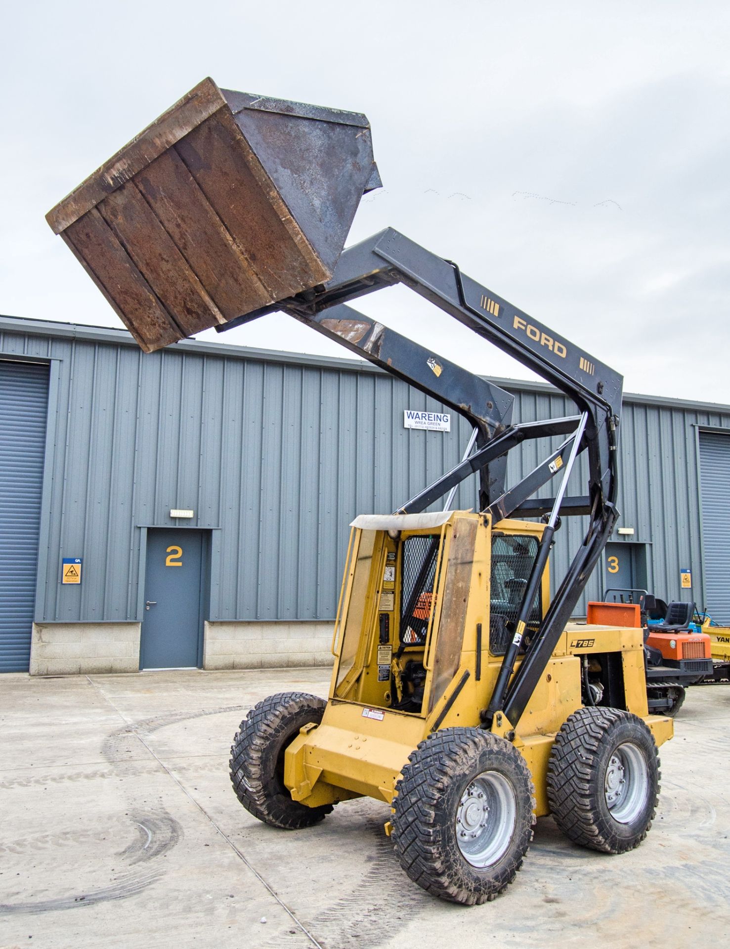 Ford L785 diesel driven skidsteer loader S/N: 763506 Recorded Hours: 5190 - Image 9 of 21
