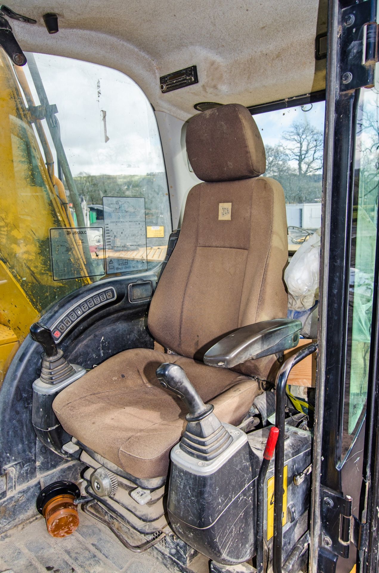 JCB JS130LC 13 tonne steel tracked excavator Year: 2011 S/N: 1535696 Recorded Hours: 10,728 piped, - Image 23 of 30