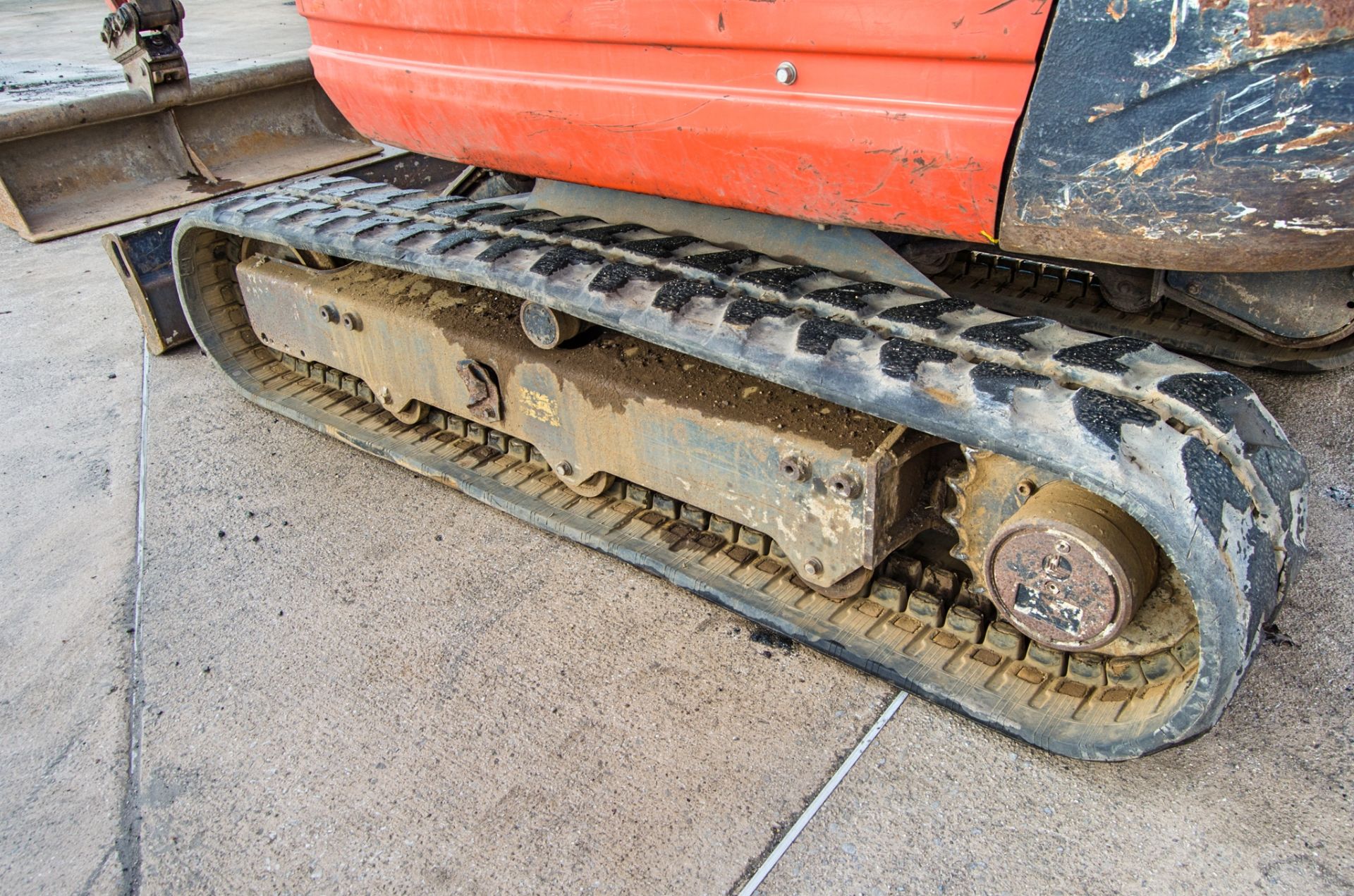 Kubota KX61-3 2.6 tonne rubber tracked excavator Year: 2017 S/N: 83407 Recorded Hours: 2864 blade. - Image 11 of 25