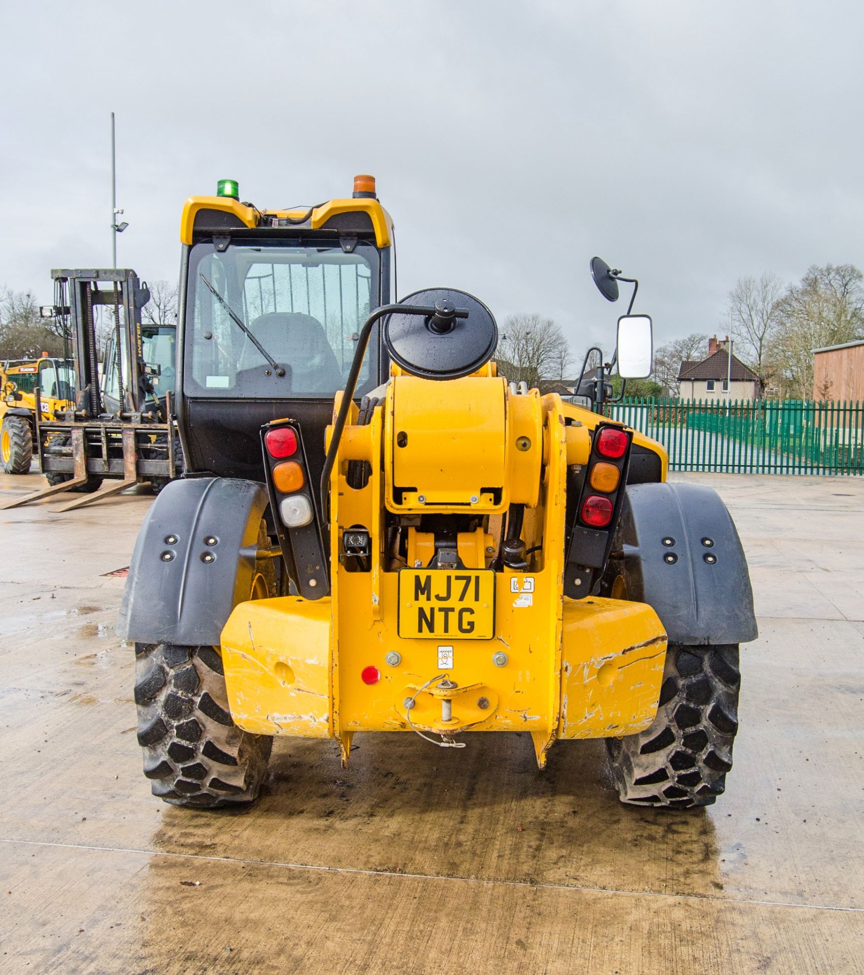 JCB 540-140 Hi-Viz Stage V 14 metre telescopic handler Year: 2021 S/N: 3084895 Recorded Hours: - Image 6 of 26