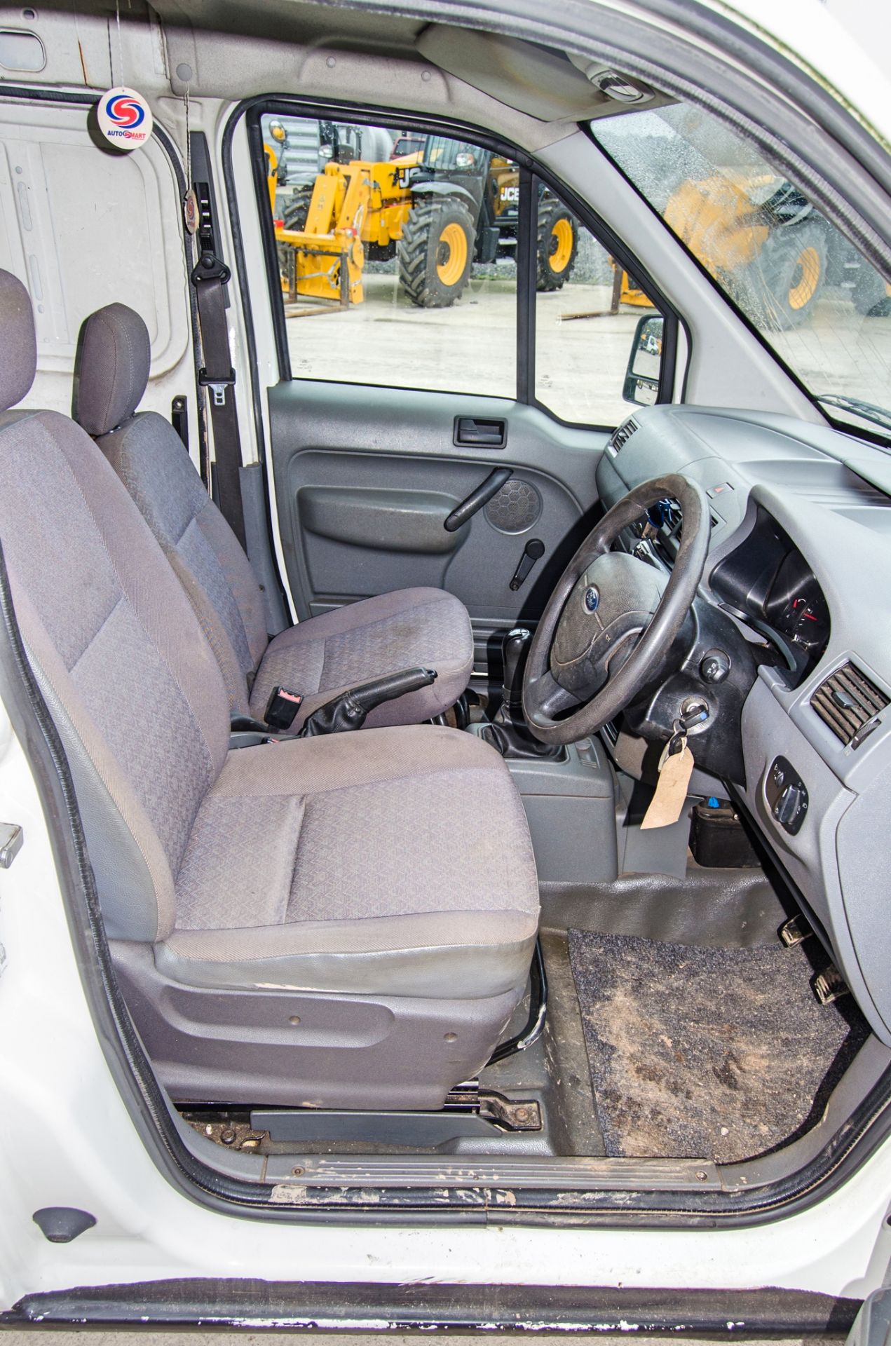 Ford Transit Connect 200D 1753cc diesel 5 speed manual panel van Registration Number: YG06 RKU - Image 18 of 29
