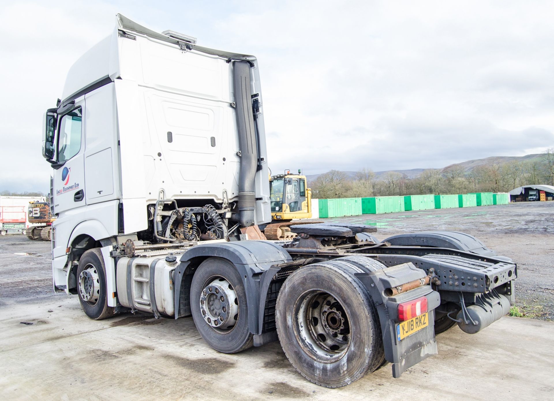 Mercedes Benz 2551 6x2 12,809cc diesel automatic tractor unit Registration Number: YJ18 RKZ Date - Image 4 of 27