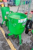 Ecco pneumatic blast pot A1095673