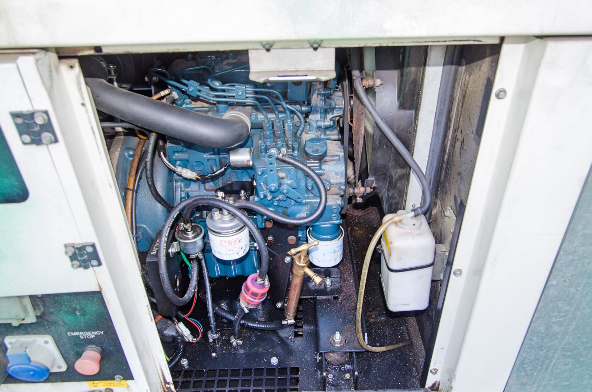 24ft x 9ft steel anti-vandal welfare site unit Comprising of: Canteen area, drying room, office, - Image 11 of 11