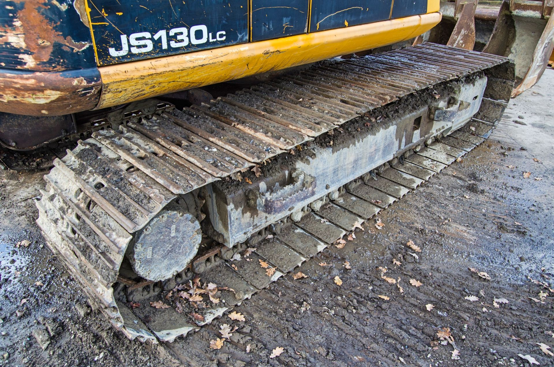 JCB JS130LC 13 tonne steel tracked excavator Year: 2011 S/N: 1535696 Recorded Hours: 10,728 piped, - Image 9 of 30