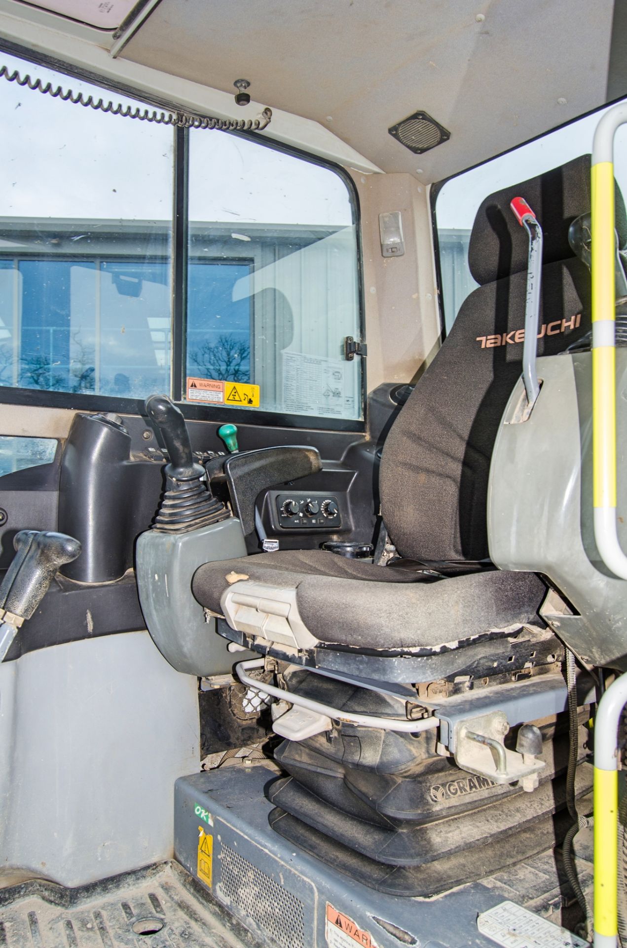Takeuchi TB290 9 tonne rubber tracked excavator Year: 2018 S/N: 190200925 Recorded Hours: 7191 - Image 20 of 28