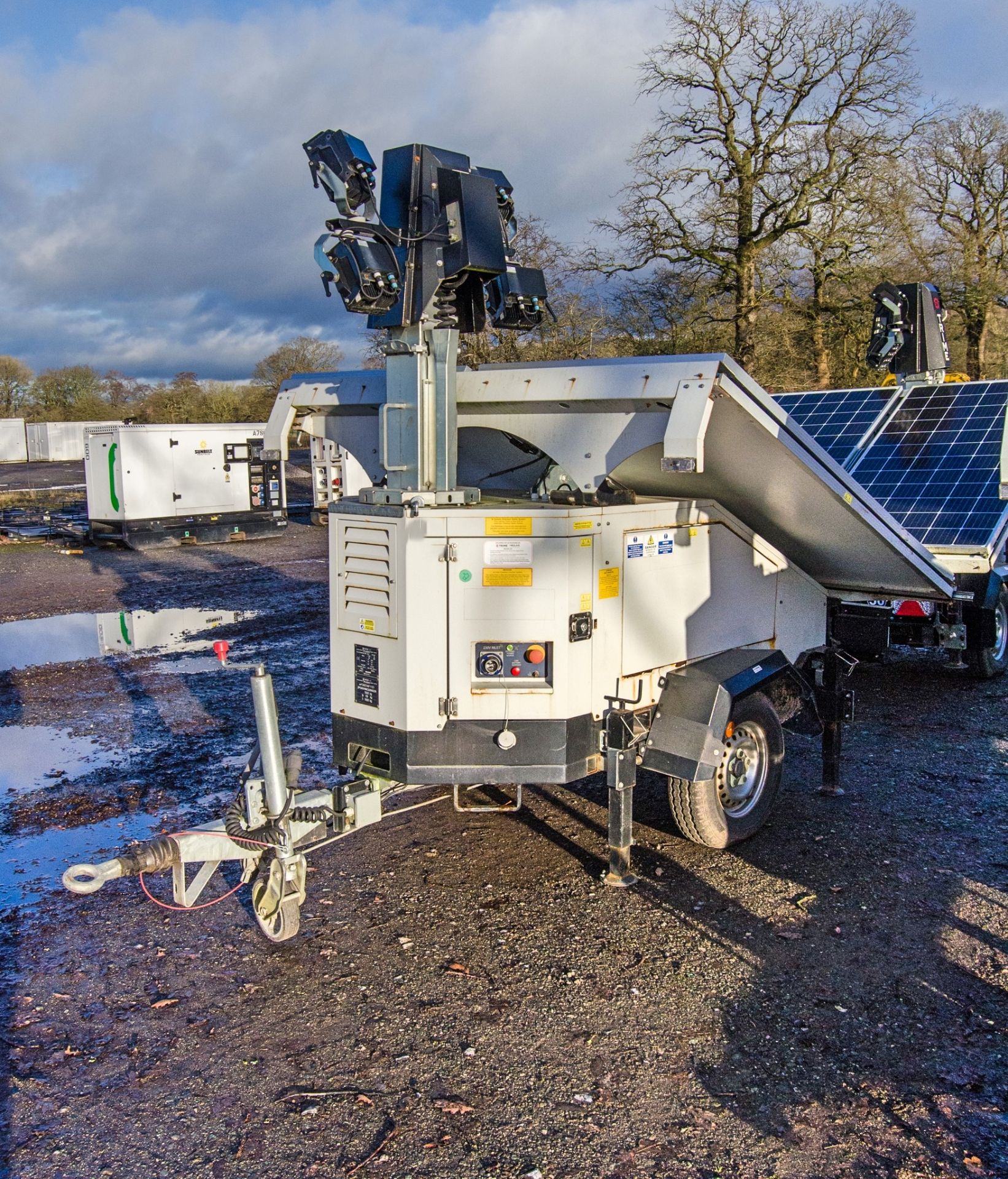 Trime X-Solar solar powered 4 head LED fast tow mobile lighting tower Year: 2022 S/N: 560220456