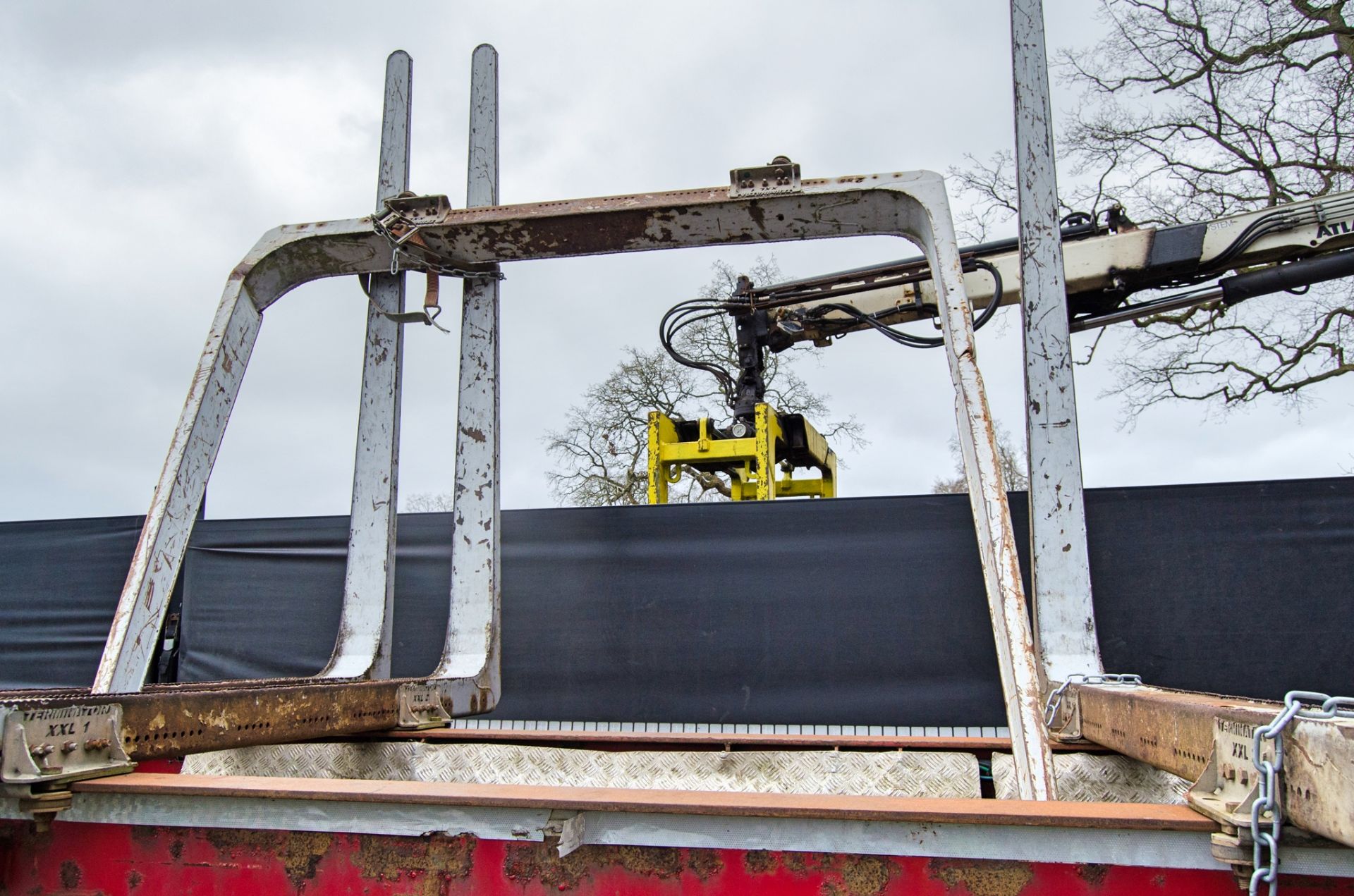 SDC 13.1 metre tri-axle skeletal log trailer Year: 2016 Reg/Ident No: C409060 VIN: SDCSK435300141648 - Image 9 of 17