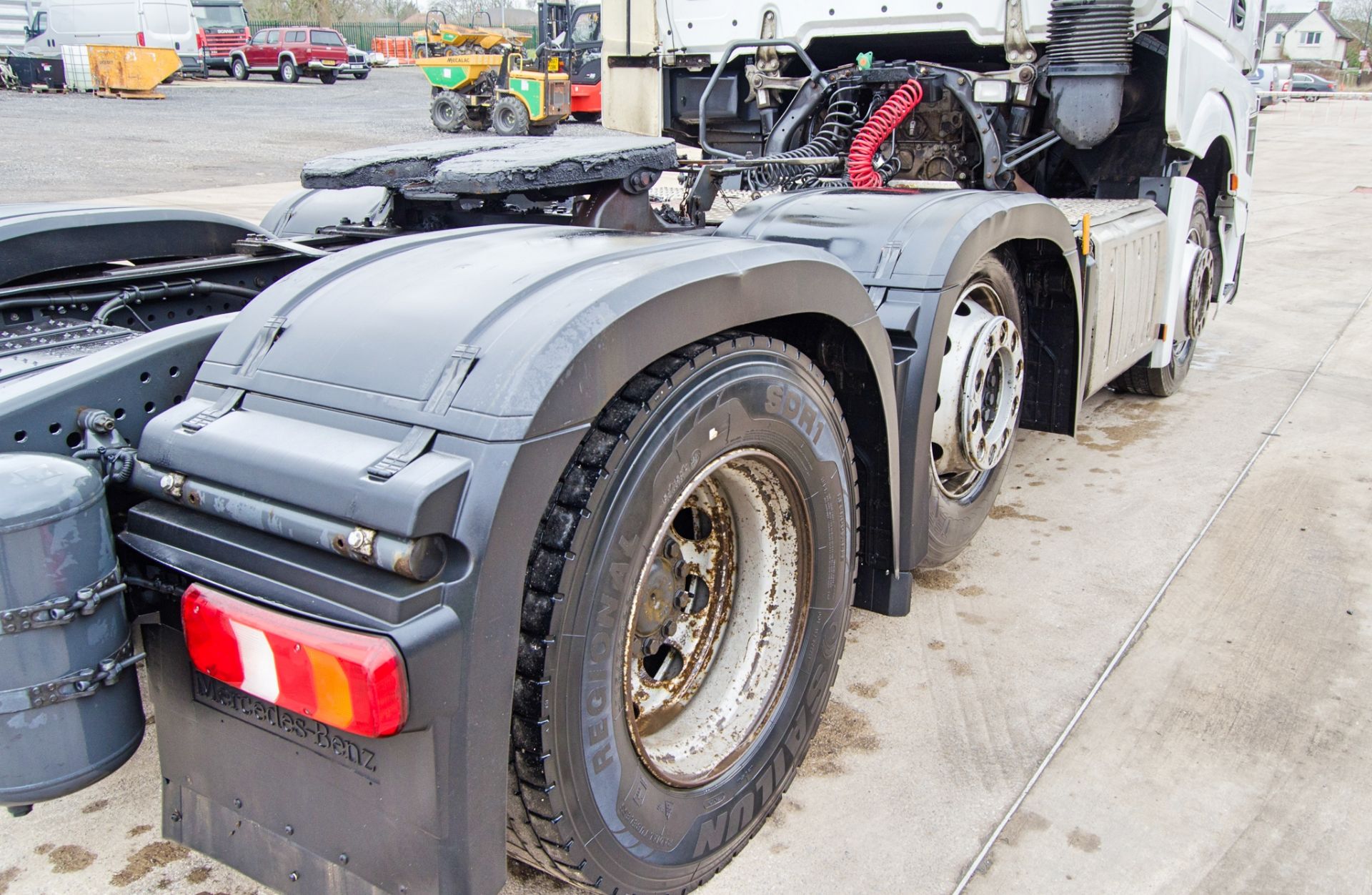 Mercedes Benz 2553 6x2 12,809cc diesel automatic tractor unit Registration Number: AY19 SMX Date - Image 14 of 31