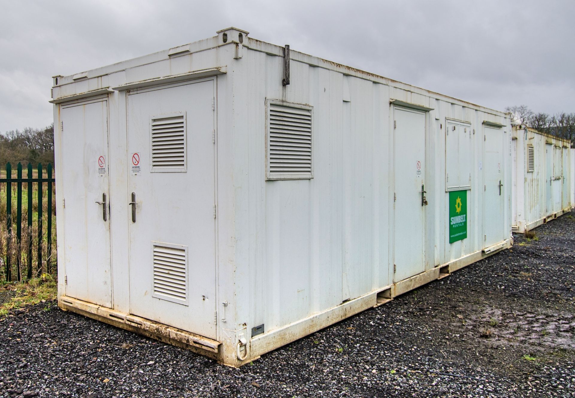 24ft x 9ft steel anti-vandal welfare site unit Comprising of: Canteen area, drying room, office, - Image 2 of 11