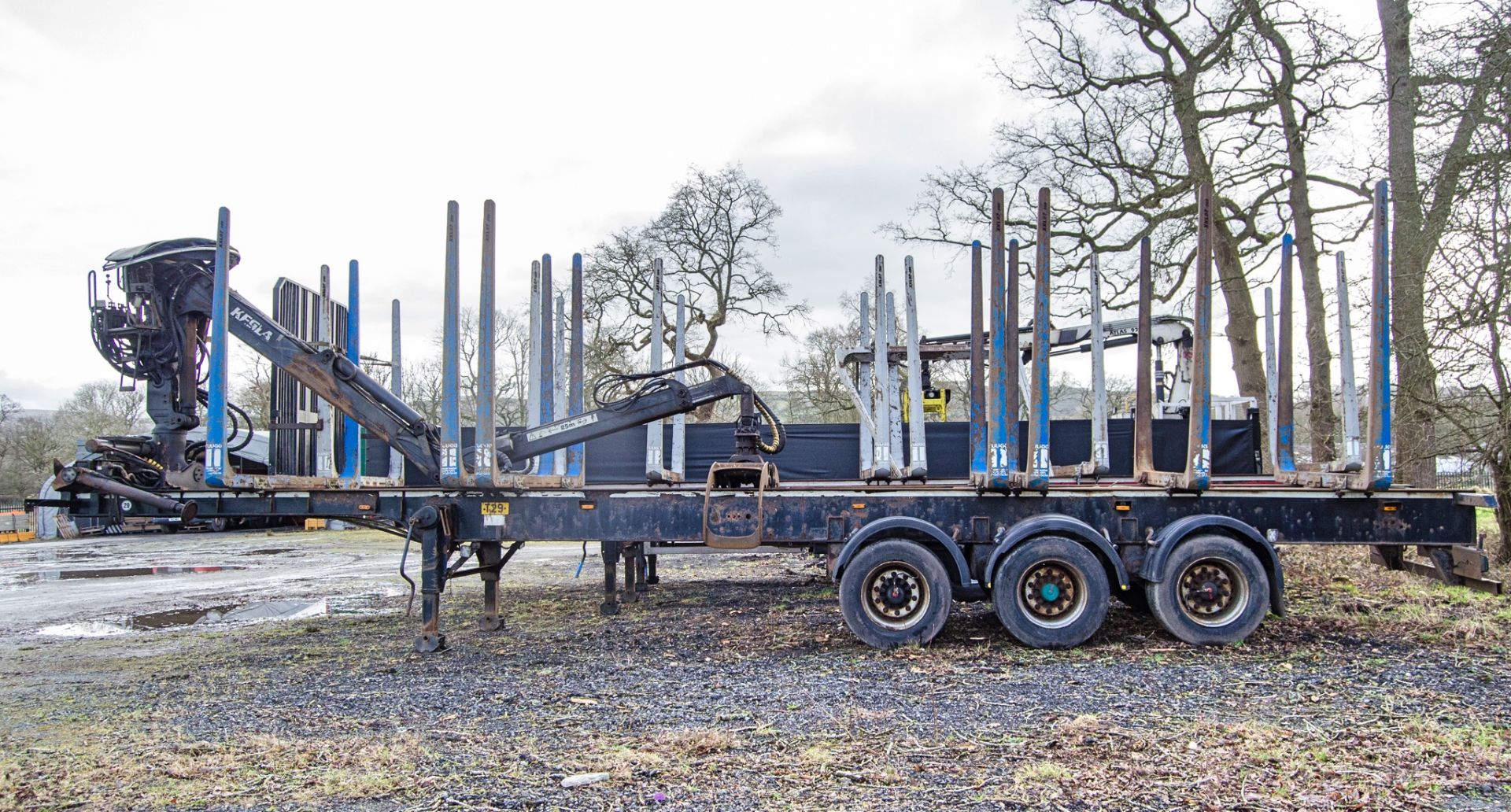SDC 13 metre tri-axle skeletal log trailer Year: 2016 Reg/Ident: C419634 VIN: SDCK435300141646 MOT - Image 5 of 33