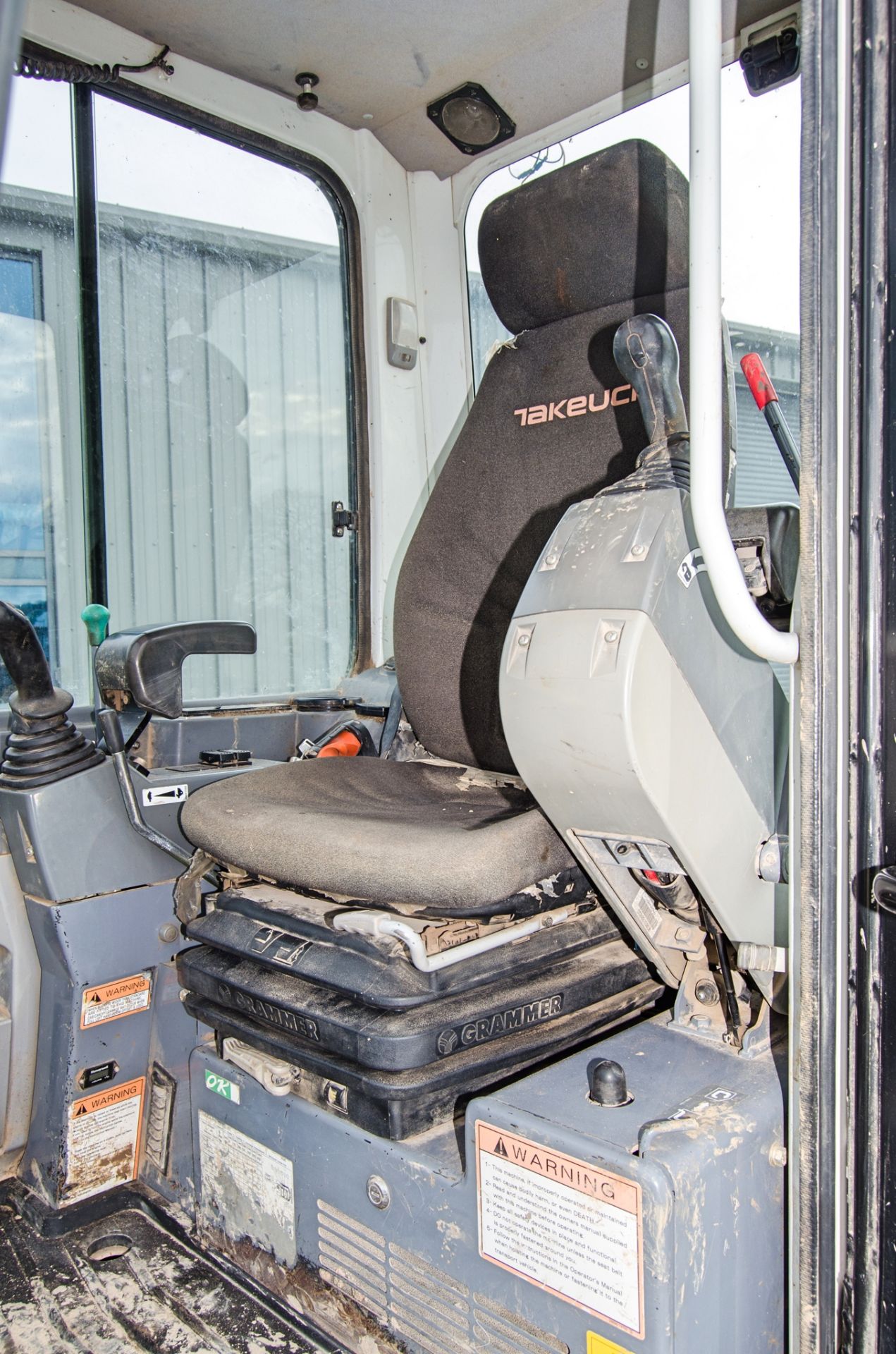 Takeuchi TB250 5 tonne rubber tracked excavator Year: 2018 S/N: 125005919 Recorded Hours: 5503 - Image 20 of 27