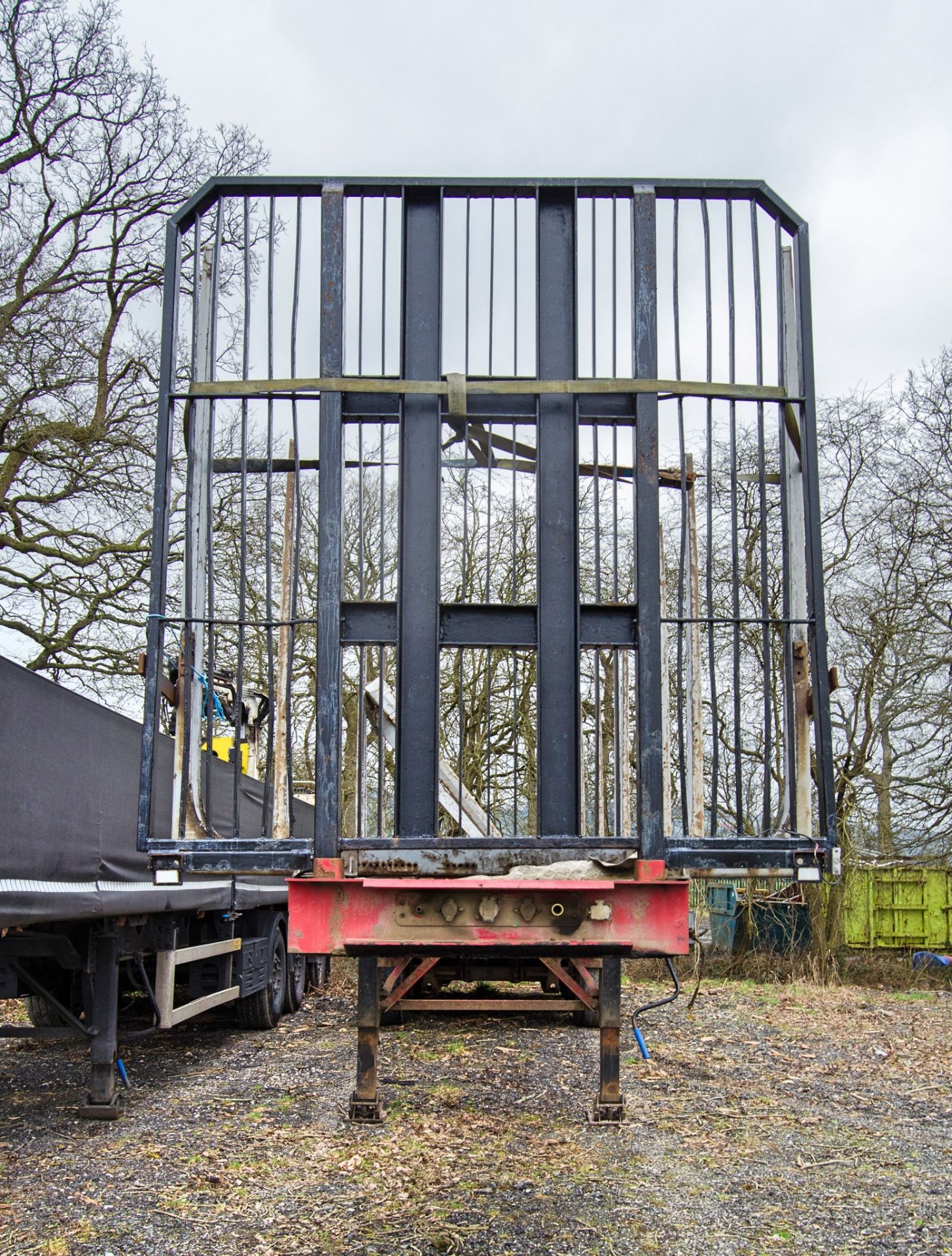 SDC 13.1 metre tri-axle skeletal log trailer Year: 2016 Reg/Ident No: C409060 VIN: SDCSK435300141648 - Image 5 of 17