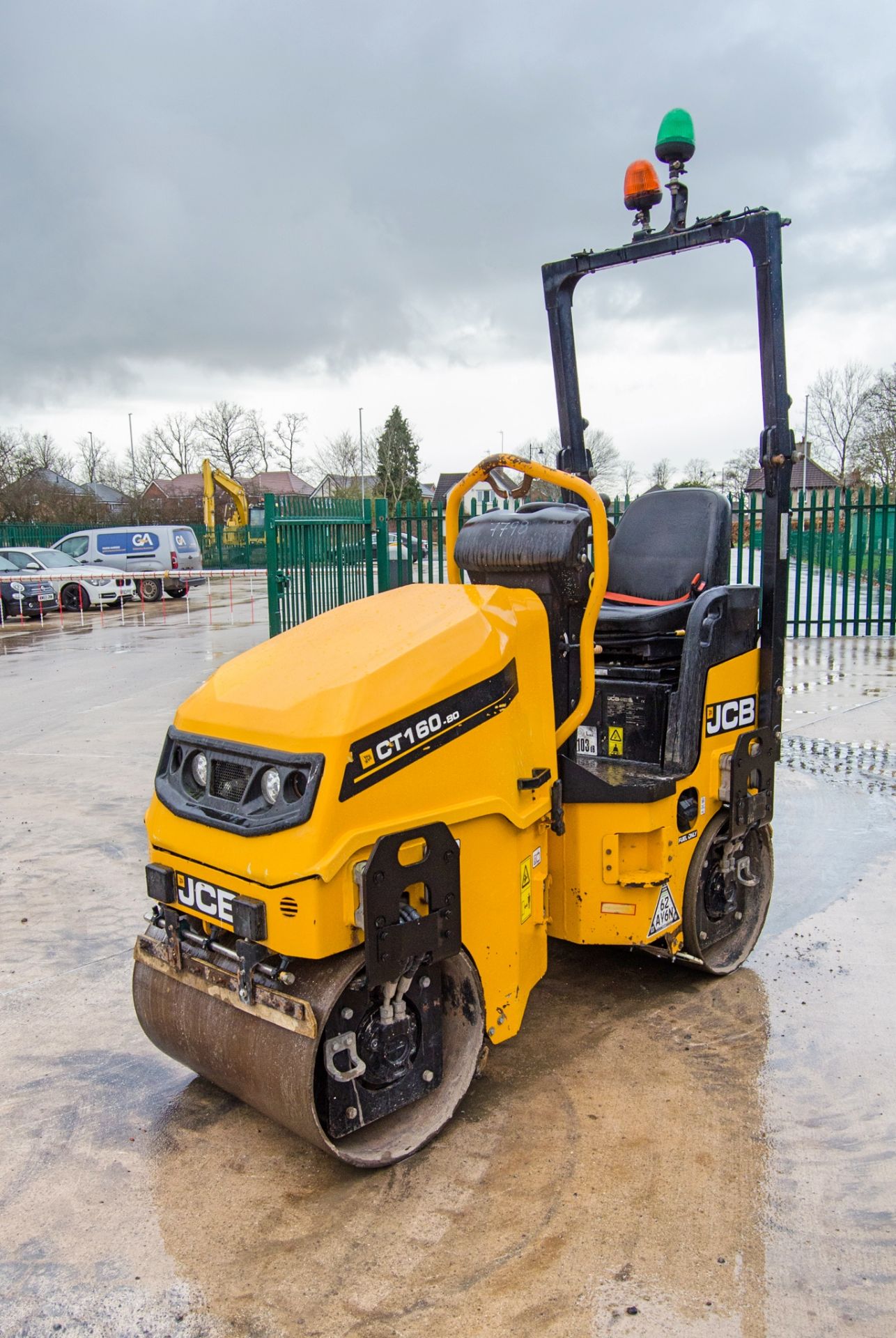 JCB CT160-80 double drum ride on roller Year: 2021 S/N: 2899274 Recorded Hours: 204 7798  c/w