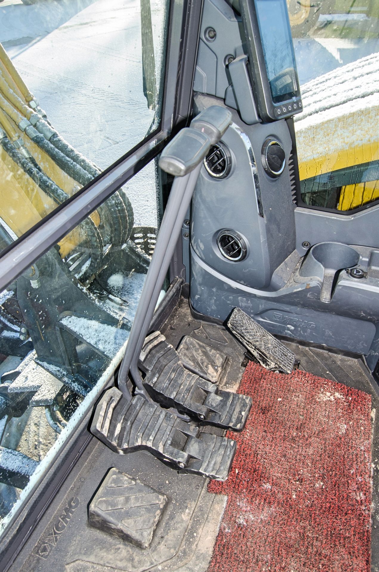 XCMG XE60GA 6 tonne steel tracked excavator Year: 2025 S/N: ESKA21827 Recorded Hours: 15 blade, - Image 20 of 28