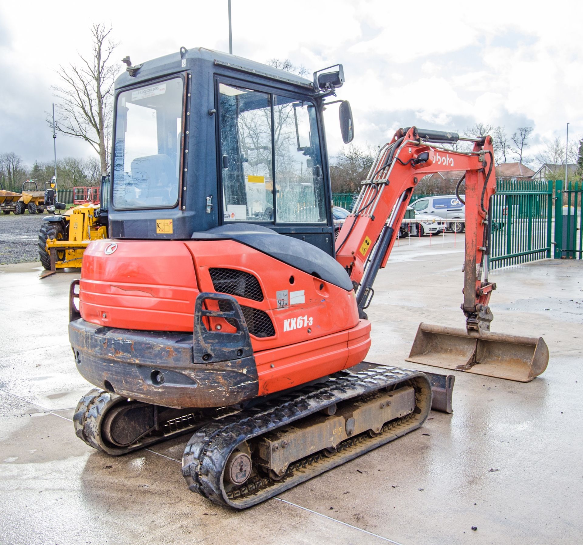 Kubota KX61-3 2.6 tonne rubber tracked excavator Year: 2017 S/N: 83407 Recorded Hours: 2864 blade. - Image 3 of 25