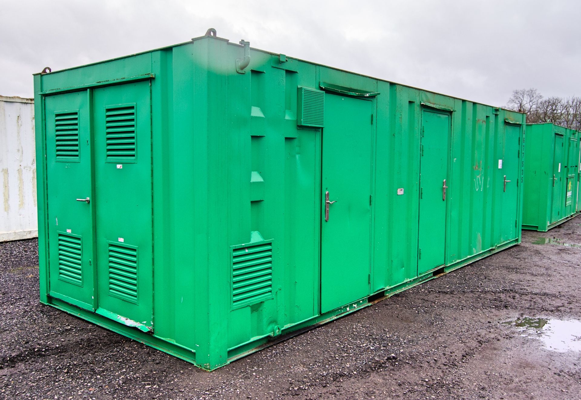 24ft x 9ft steel anti-vandal welfare site unit Comprising of: Canteen area, drying room, office, - Image 2 of 11