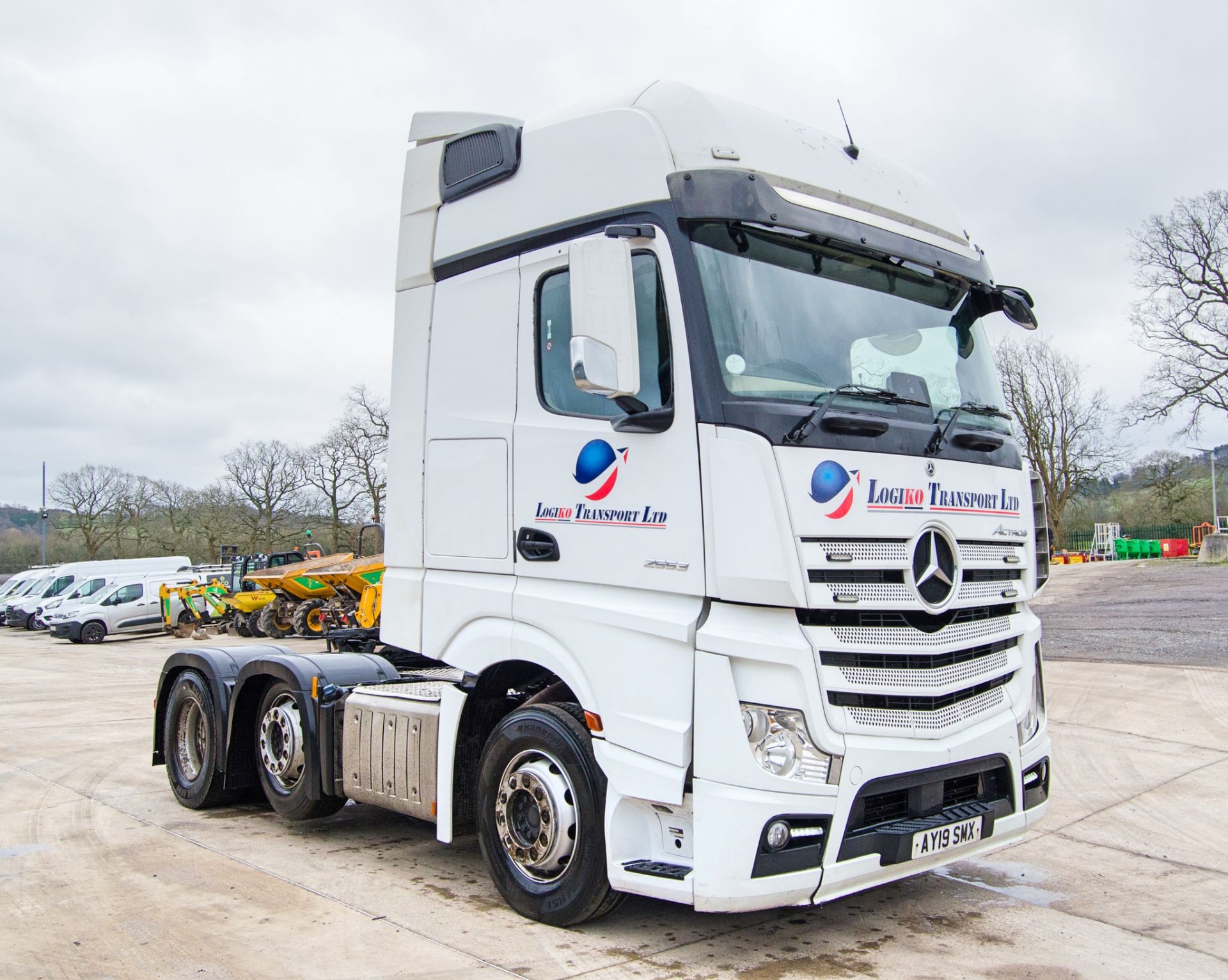 Mercedes Benz 2553 6x2 12,809cc diesel automatic tractor unit Registration Number: AY19 SMX Date - Image 2 of 31