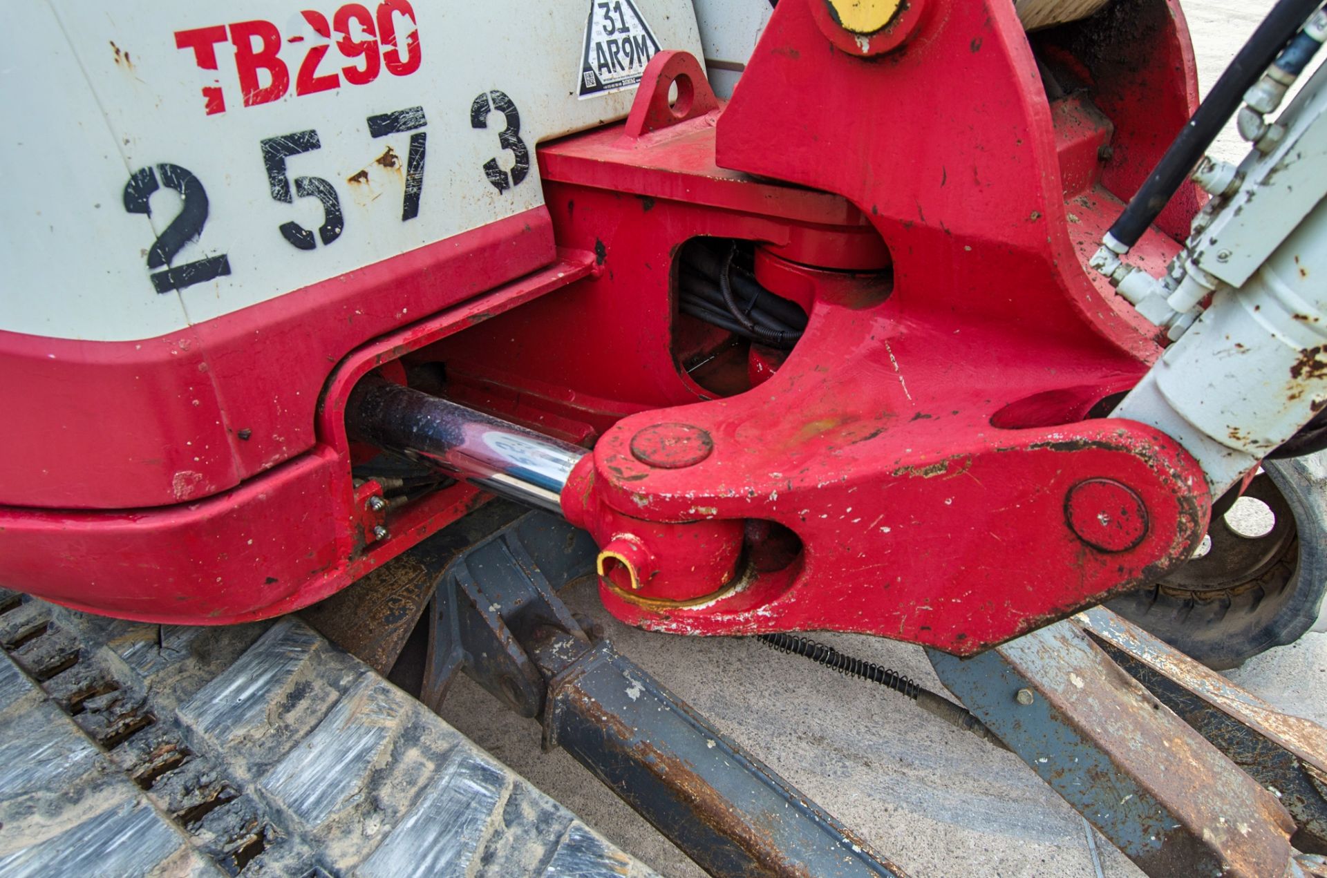 Takeuchi TB290 9 tonne rubber tracked excavator Year: 2018 S/N: 190200925 Recorded Hours: 7191 - Image 19 of 28