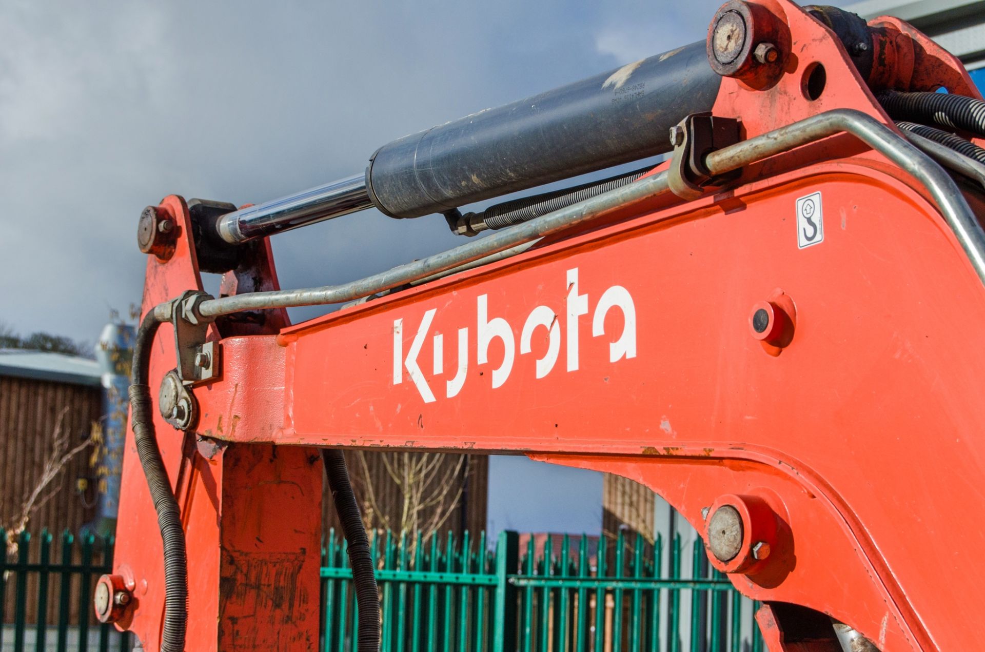 Kubota KX61-3 2.6 tonne rubber tracked excavator Year: 2017 S/N: 83407 Recorded Hours: 2864 blade. - Image 16 of 25