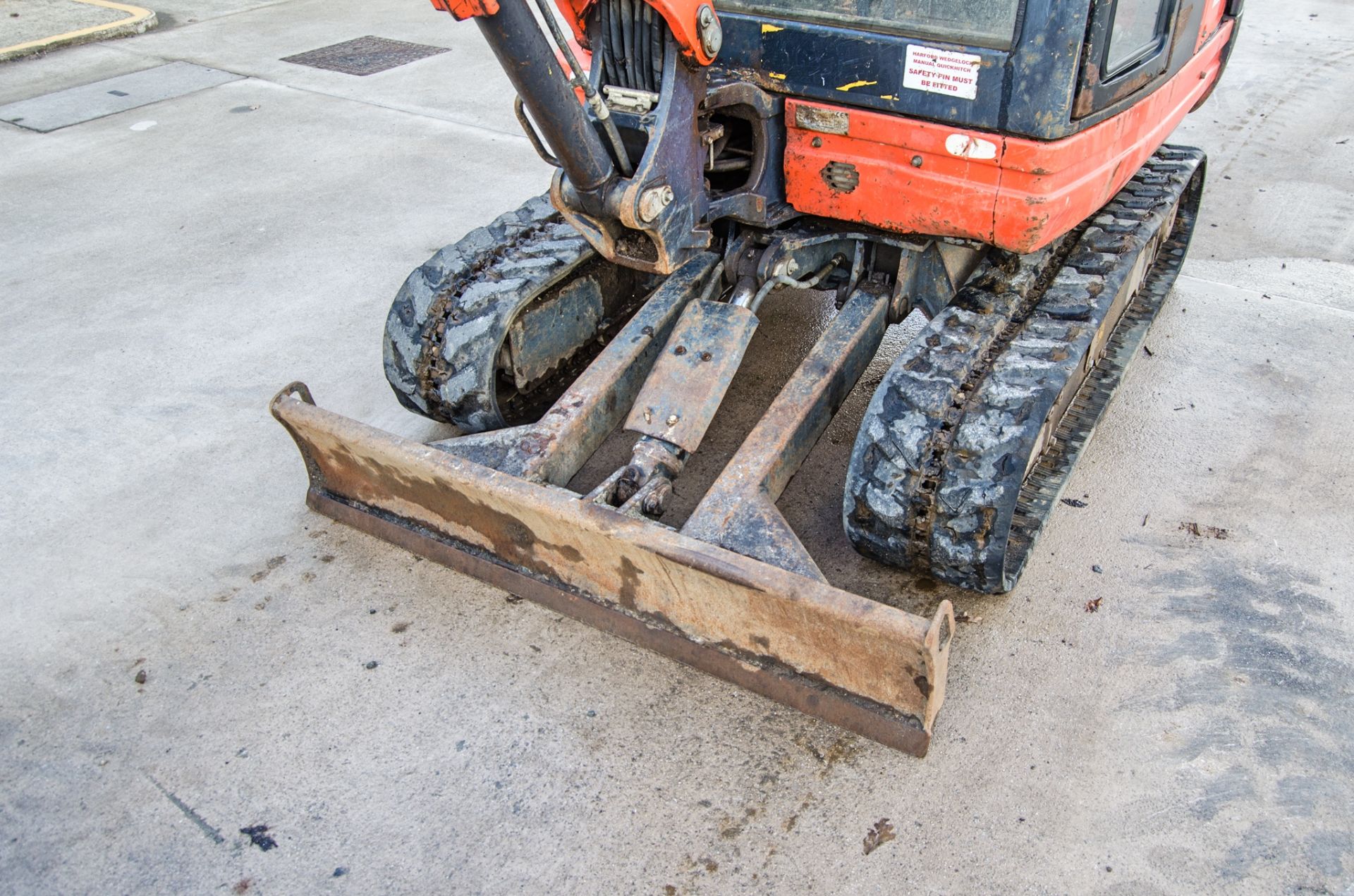 Kubota KX61-3 2.6 tonne rubber tracked excavator Year: 2015 S/N: 81783 Recorded Hours: 3857 blade. - Image 13 of 24