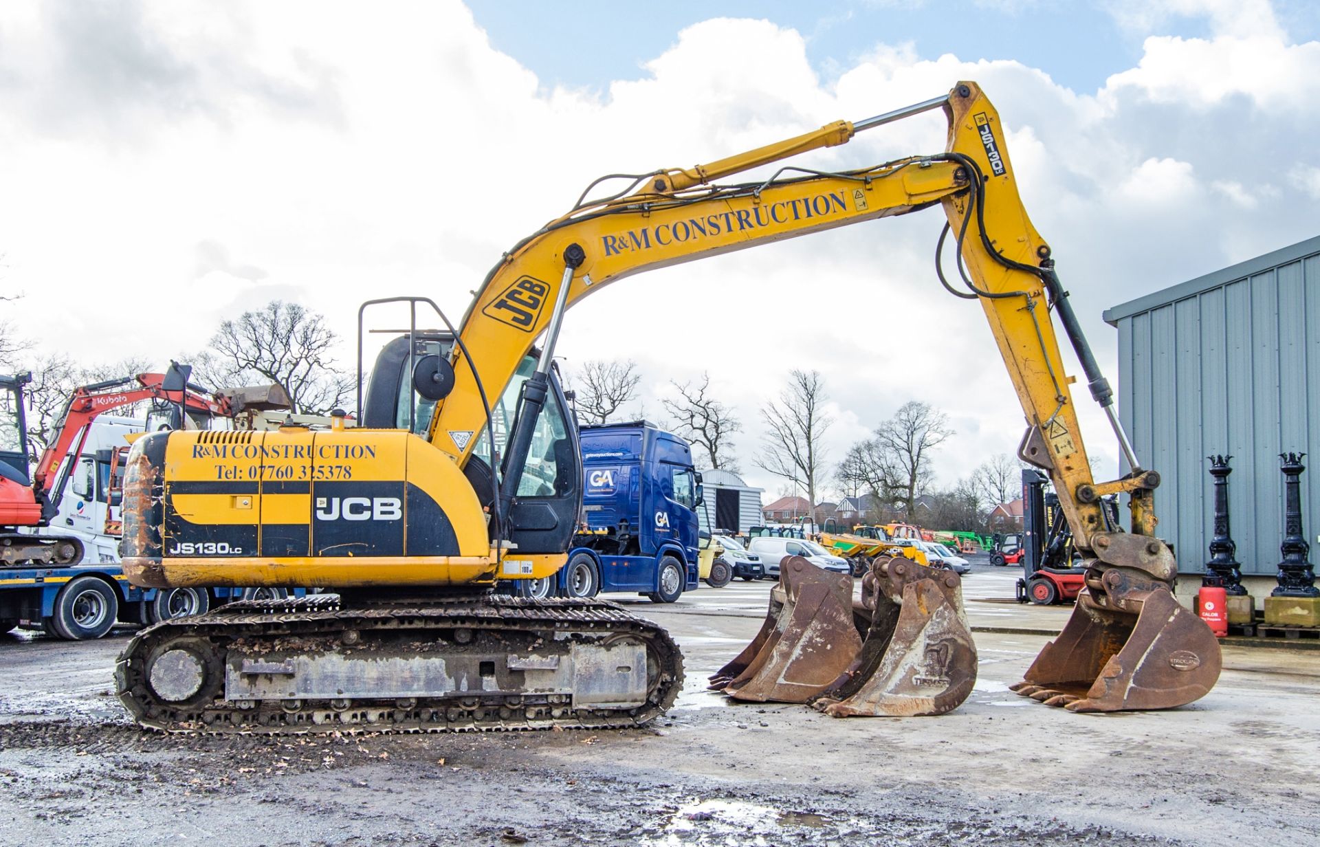 JCB JS130LC 13 tonne steel tracked excavator Year: 2011 S/N: 1535696 Recorded Hours: 10,728 piped, - Image 8 of 30