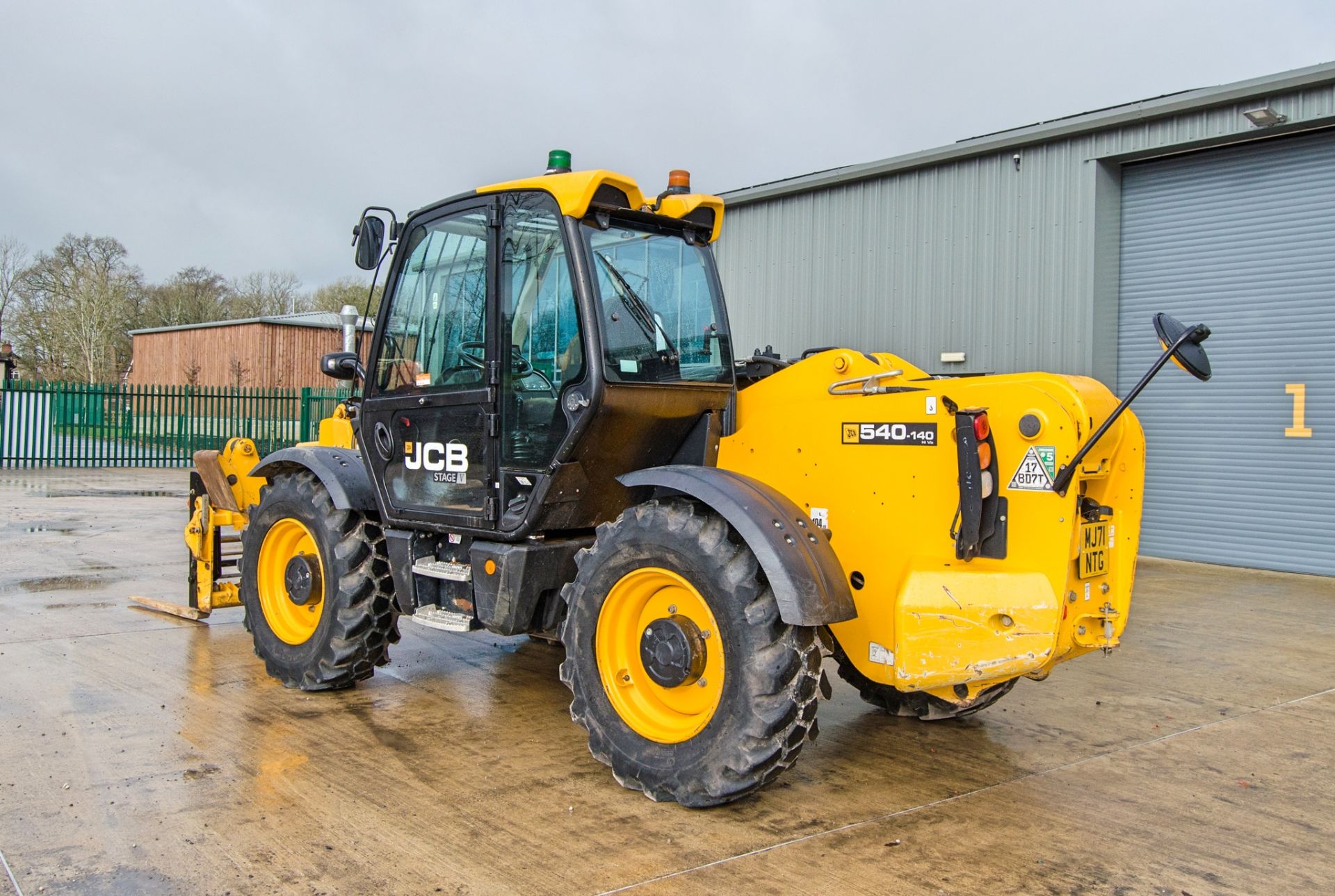 JCB 540-140 Hi-Viz Stage V 14 metre telescopic handler Year: 2021 S/N: 3084895 Recorded Hours: - Image 3 of 26