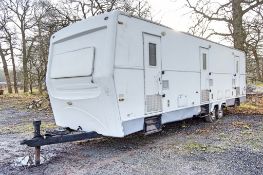 3-way artiste tandem axle movie trailer Comprising of 3 - separate suites each with shower room &