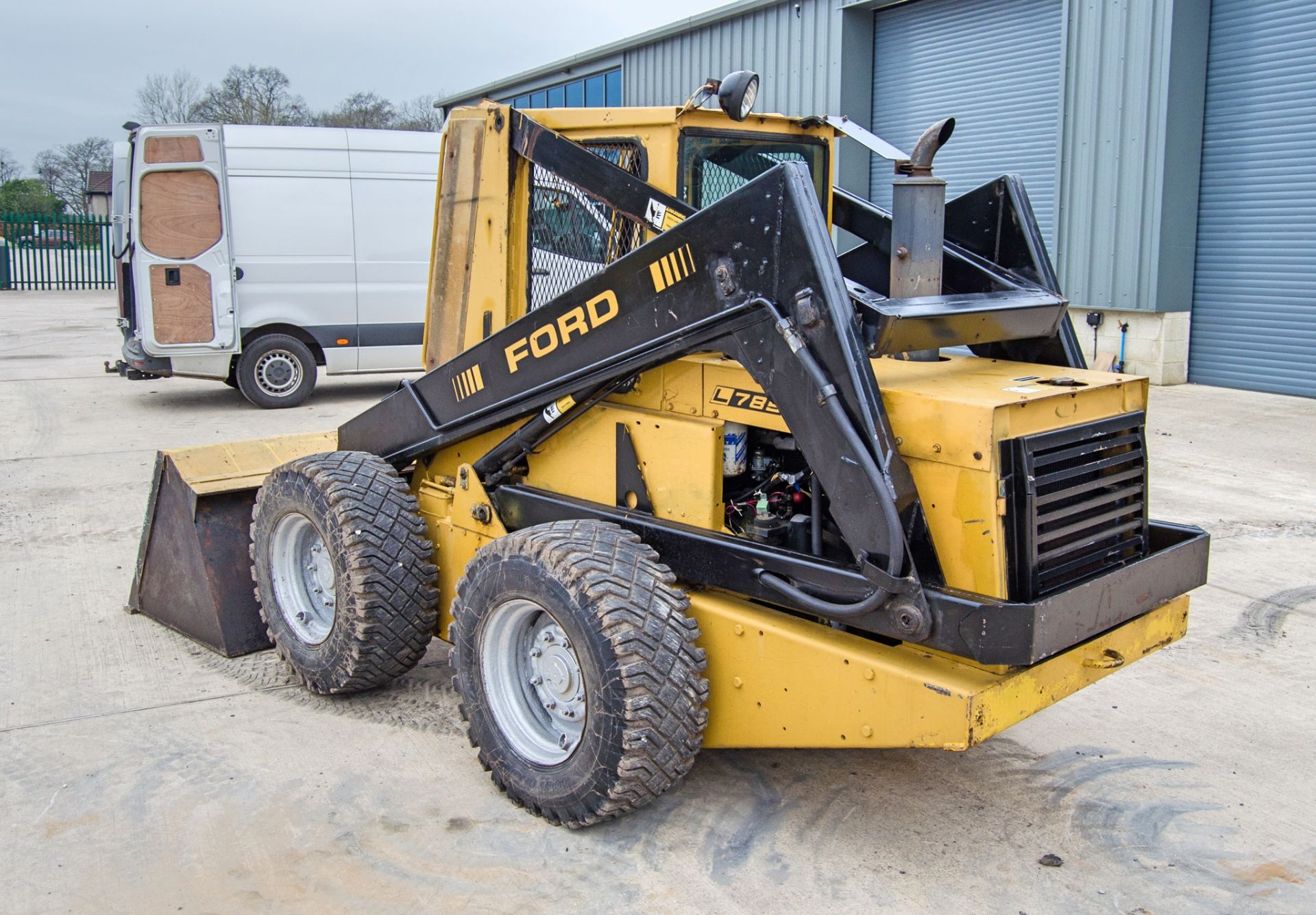Ford L785 diesel driven skidsteer loader S/N: 763506 Recorded Hours: 5190 - Image 4 of 21