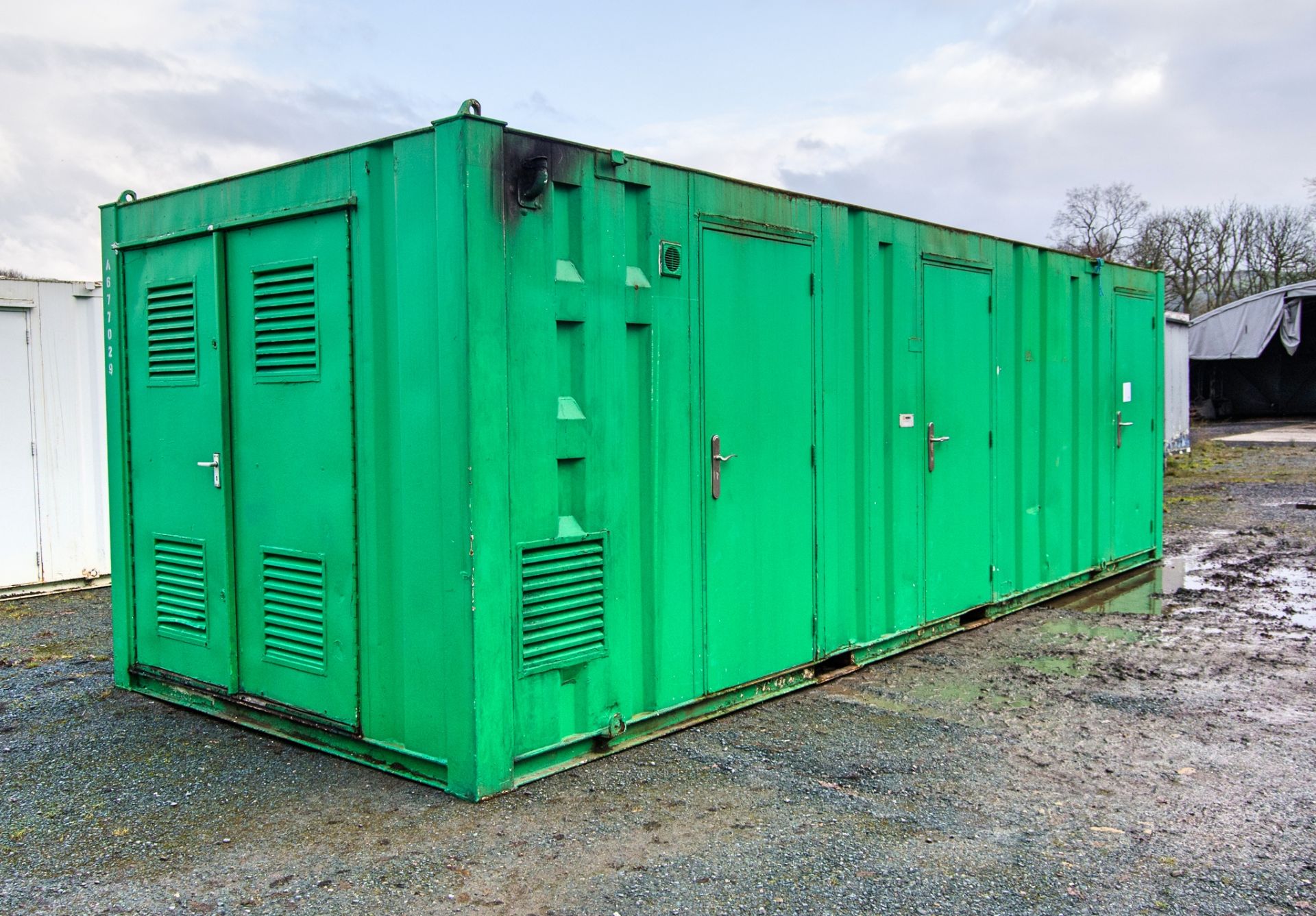 24ft x 9ft steel anti vandal welfare site unit Comprising of: Canteen area, drying room, office, - Image 2 of 11