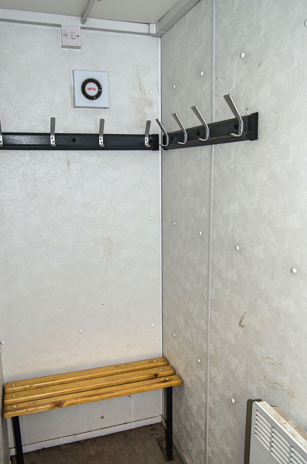 24ft x 9ft steel anti-vandal welfare site unit Comprising of: Canteen area, drying room, office, - Image 7 of 10