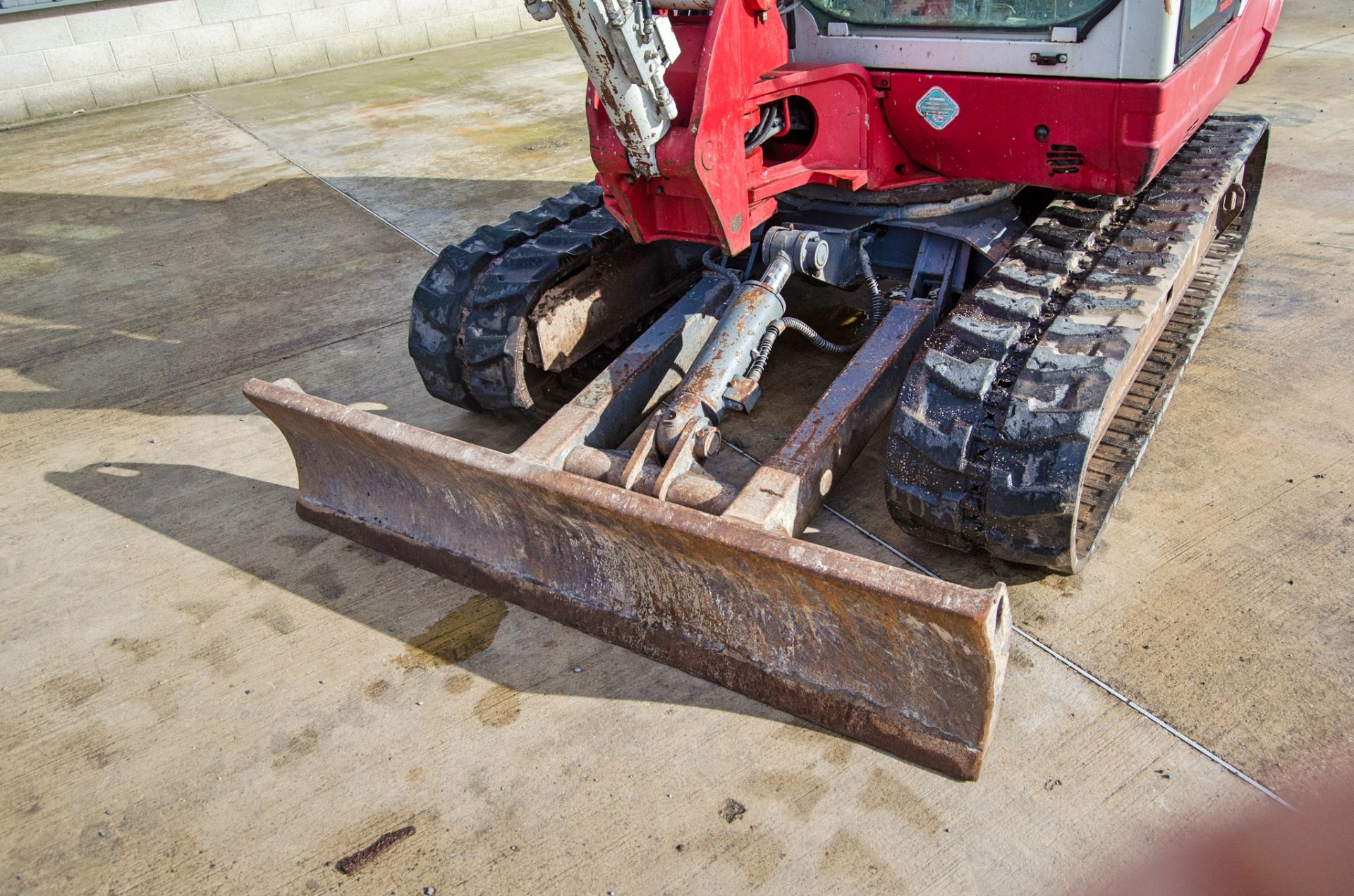 Takeuchi TB250 5 tonne rubber tracked excavator Year: 2018 S/N: 125005975 Recorded Hours: 5236 ( - Image 13 of 27