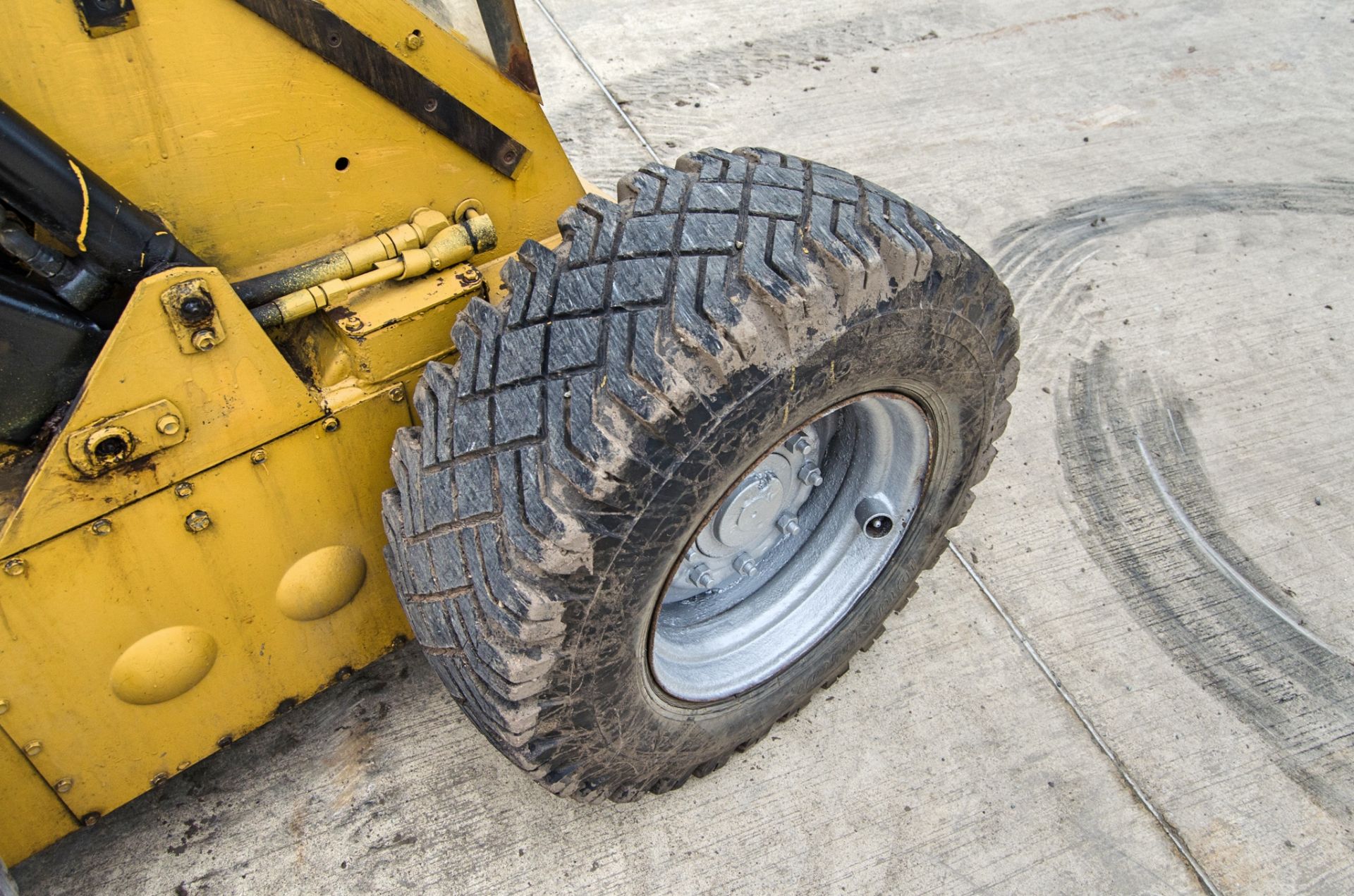 Ford L785 diesel driven skidsteer loader S/N: 763506 Recorded Hours: 5190 - Image 15 of 21