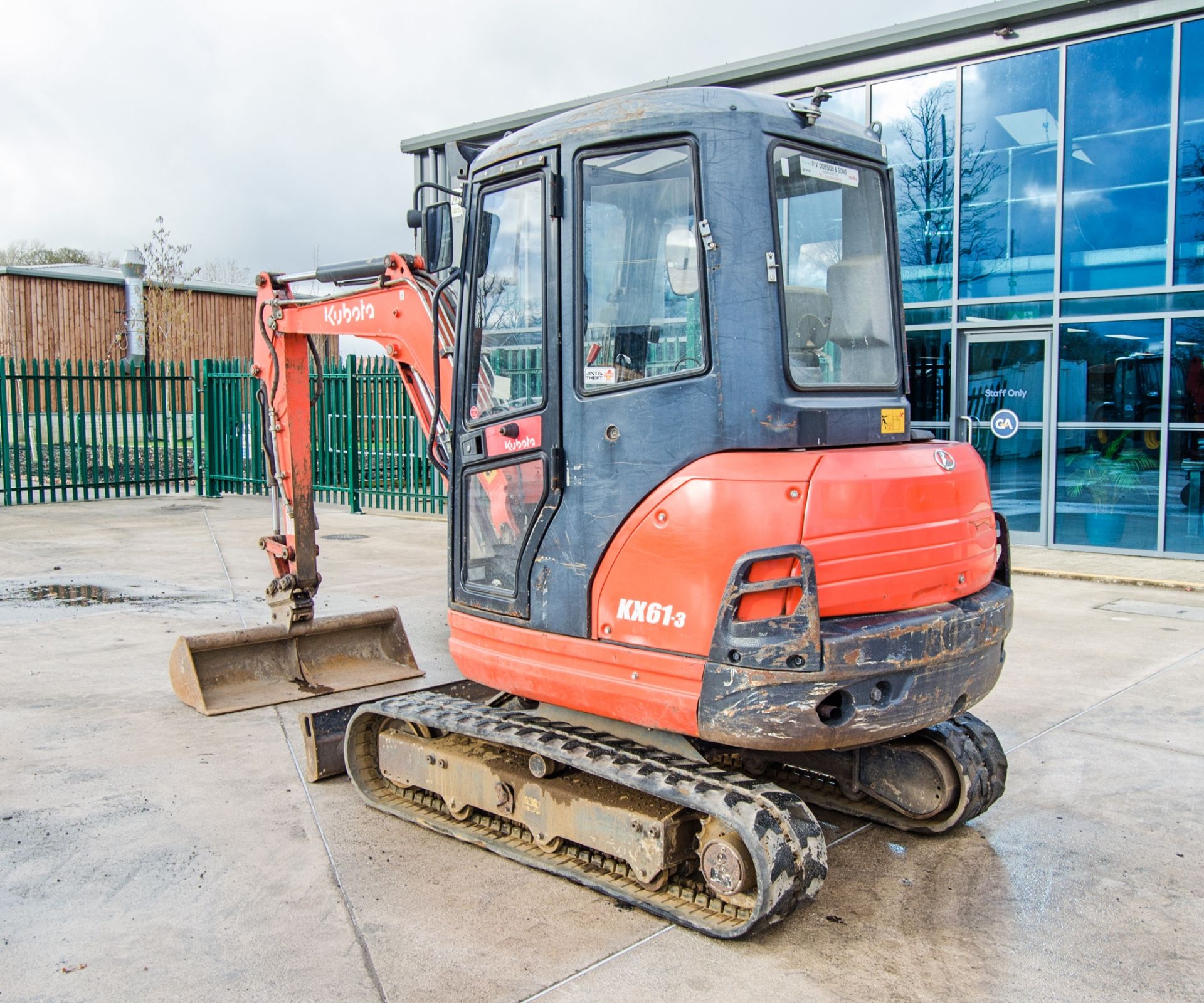 Kubota KX61-3 2.6 tonne rubber tracked excavator Year: 2017 S/N: 83407 Recorded Hours: 2864 blade. - Image 4 of 25
